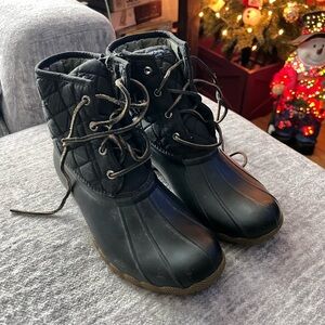Sperry Black Quilted Lace-Up Winter Boots